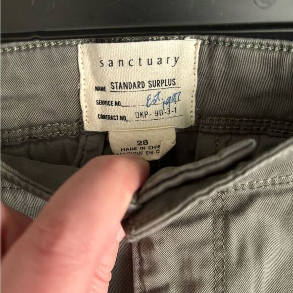 Sanctuary Standard Surplus Cropped GREEN Pants Size 28 Minimalist Preppy - Picture 4 of 5